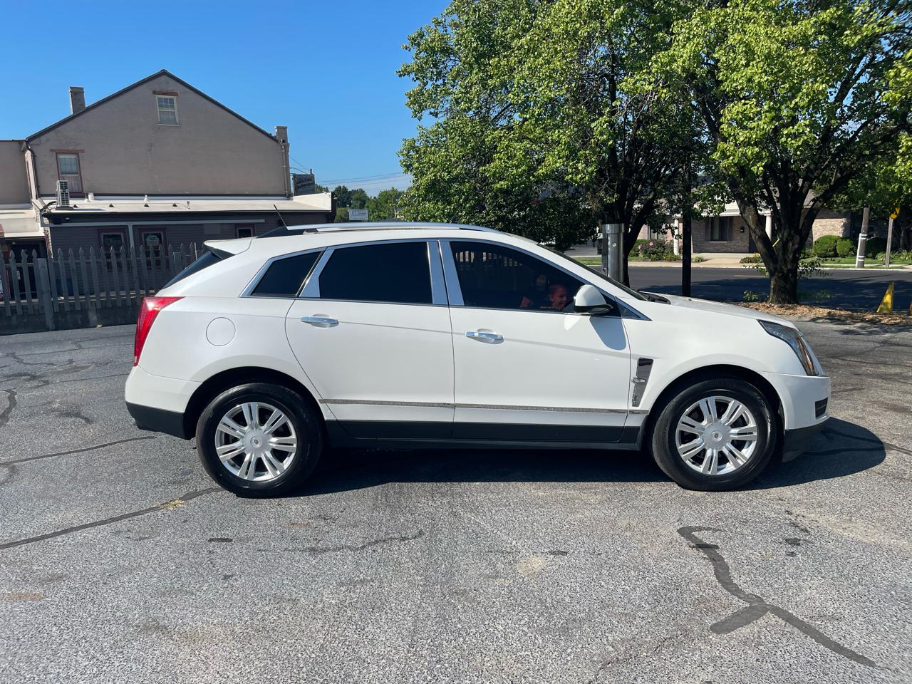 Cadillac SRX Luxury Collection AWD 2011
