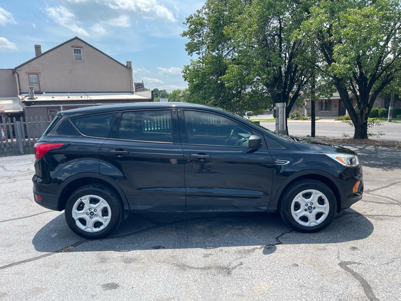 Ford Escape S FWD 2019