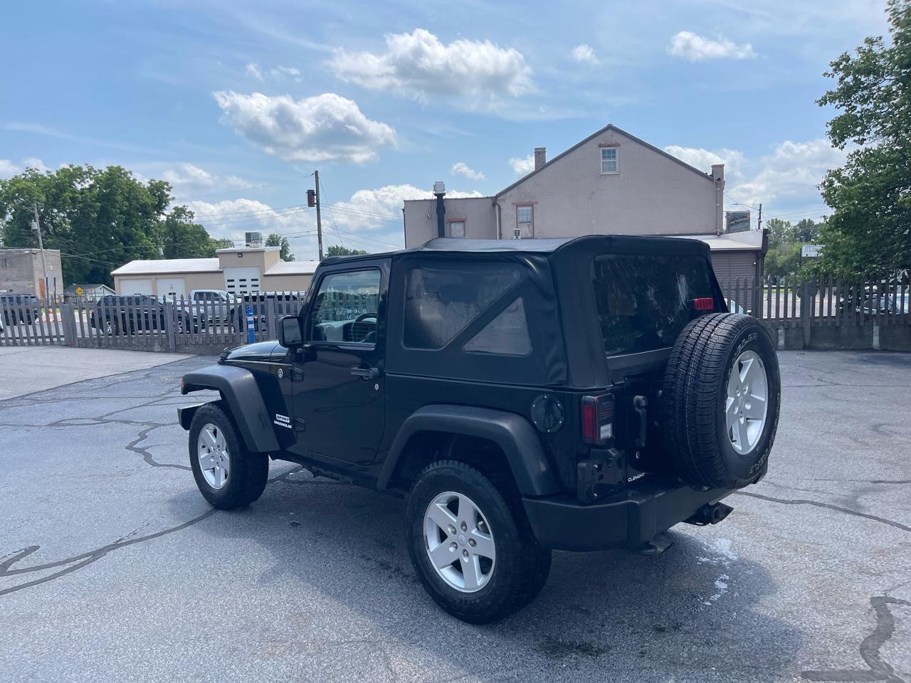 Jeep Wrangler Sport 4WD 2012
