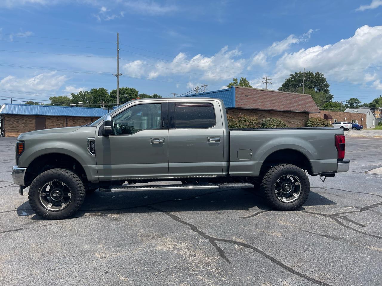 Ford F-250 SD Lariat Crew Cab 4WD 2019