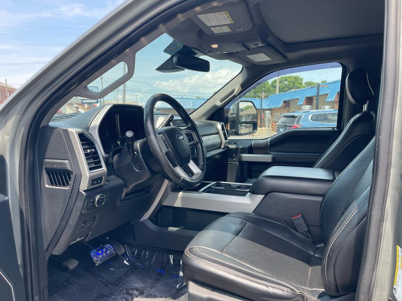 Ford F-250 SD Lariat Crew Cab 4WD 2019