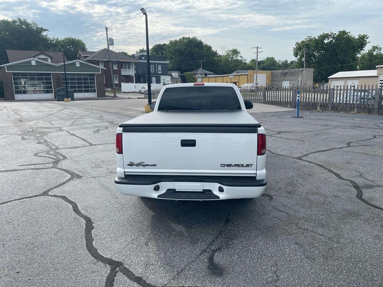 Chevrolet S10 Pickup 2WD LS 2000