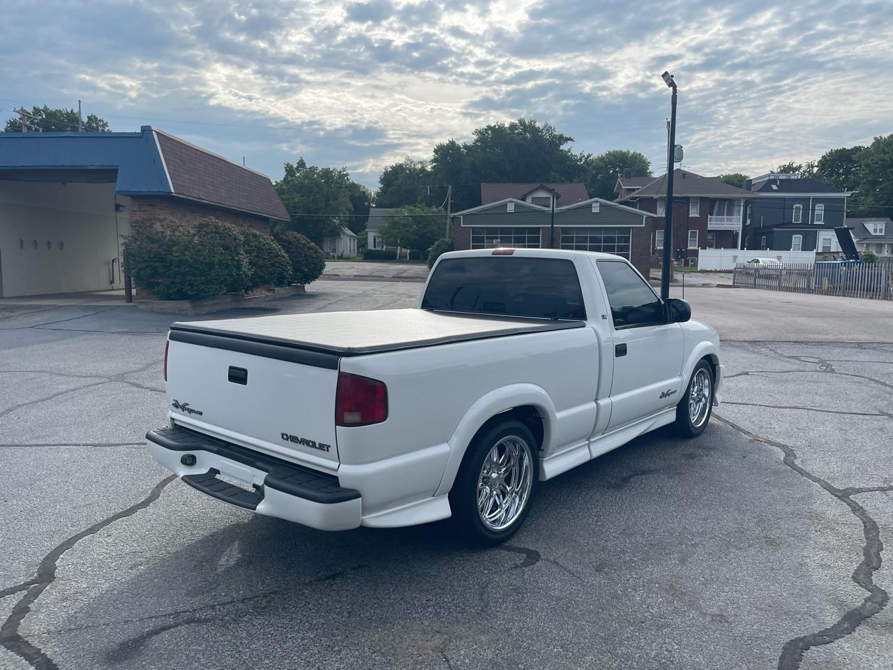 Chevrolet S10 Pickup 2WD LS 2000