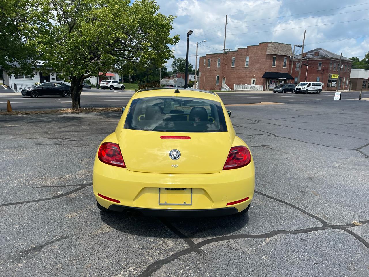 Volkswagen Beetle 2.0T Turbo 2014