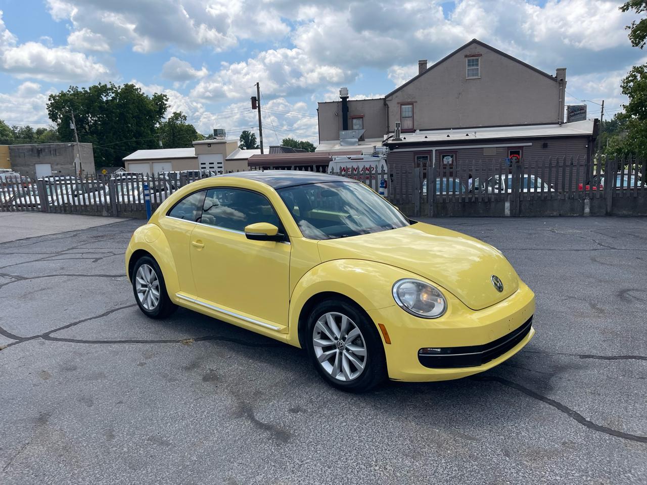 Volkswagen Beetle 2.0T Turbo 2014