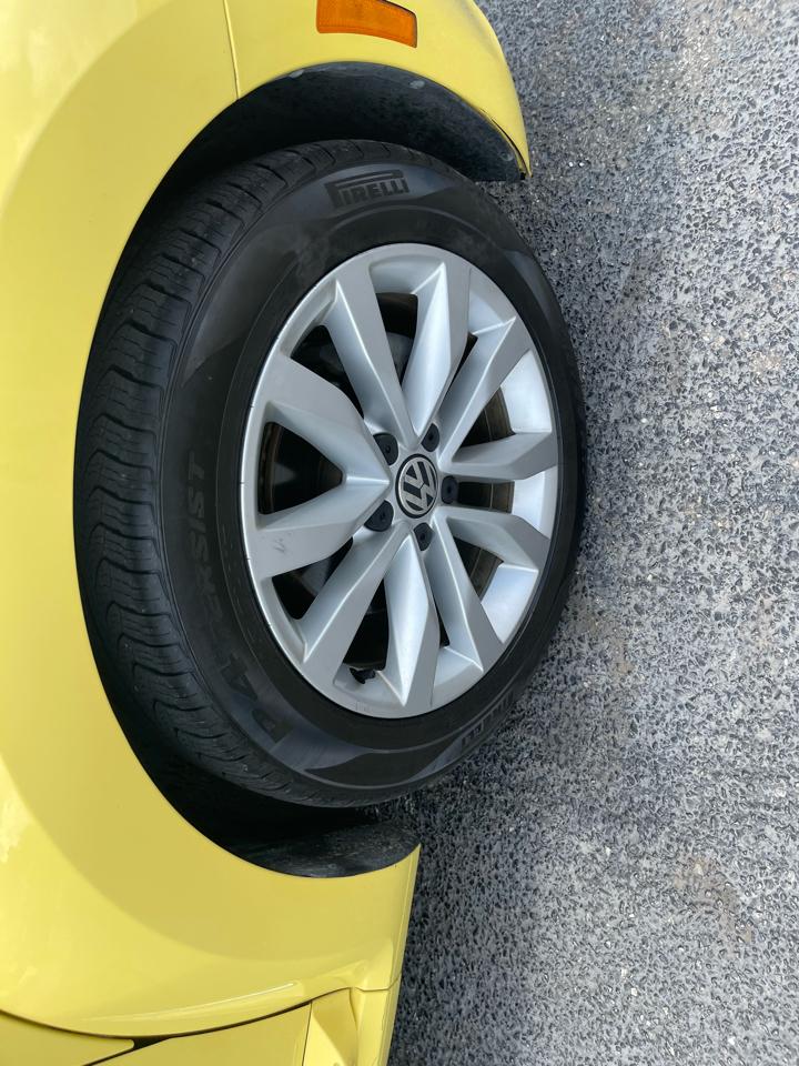 Volkswagen Beetle 2.0T Turbo 2014