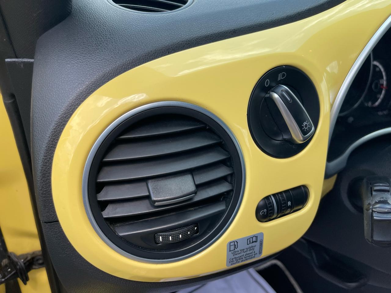 Volkswagen Beetle 2.0T Turbo 2014