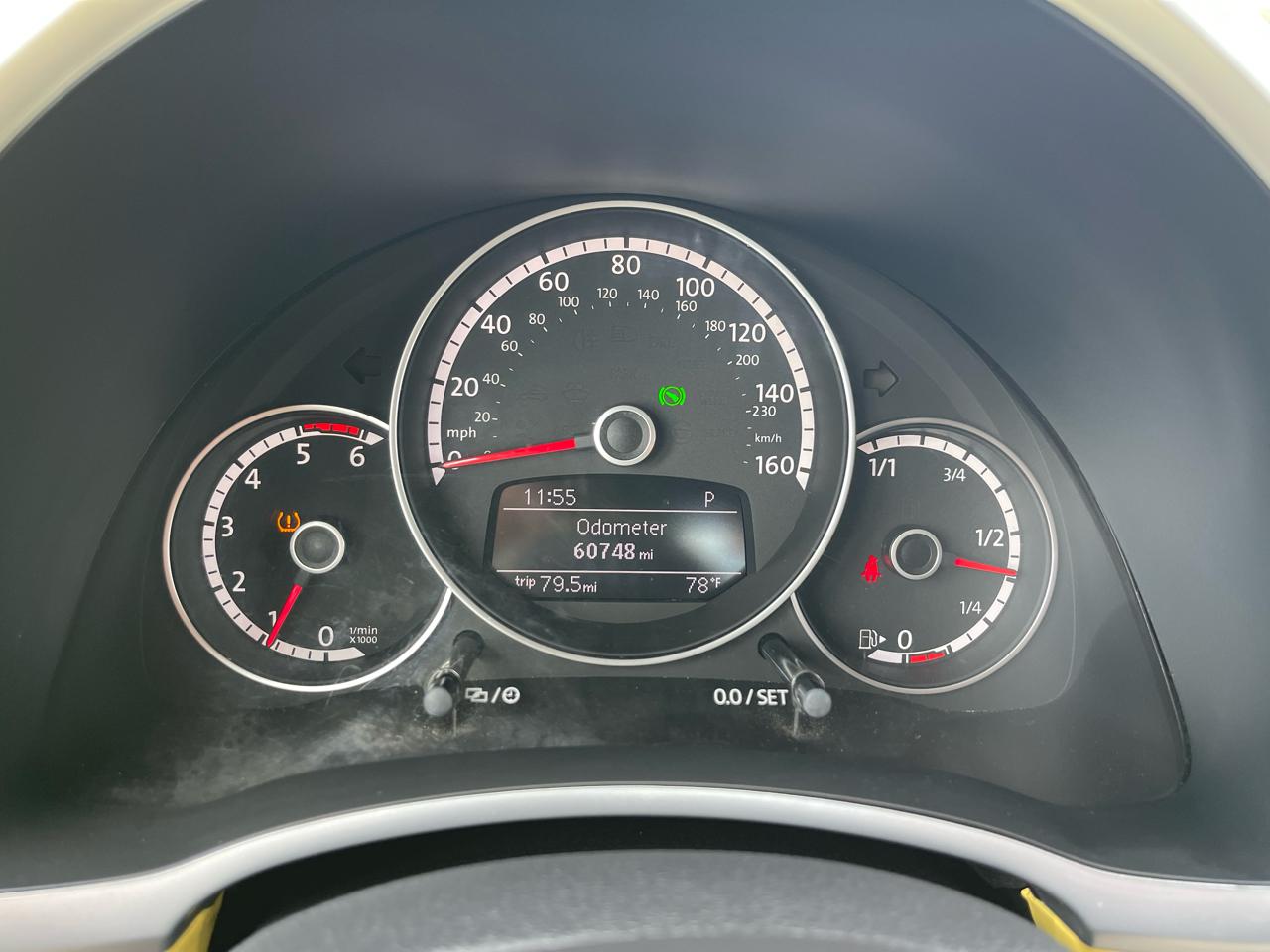 Volkswagen Beetle 2.0T Turbo 2014