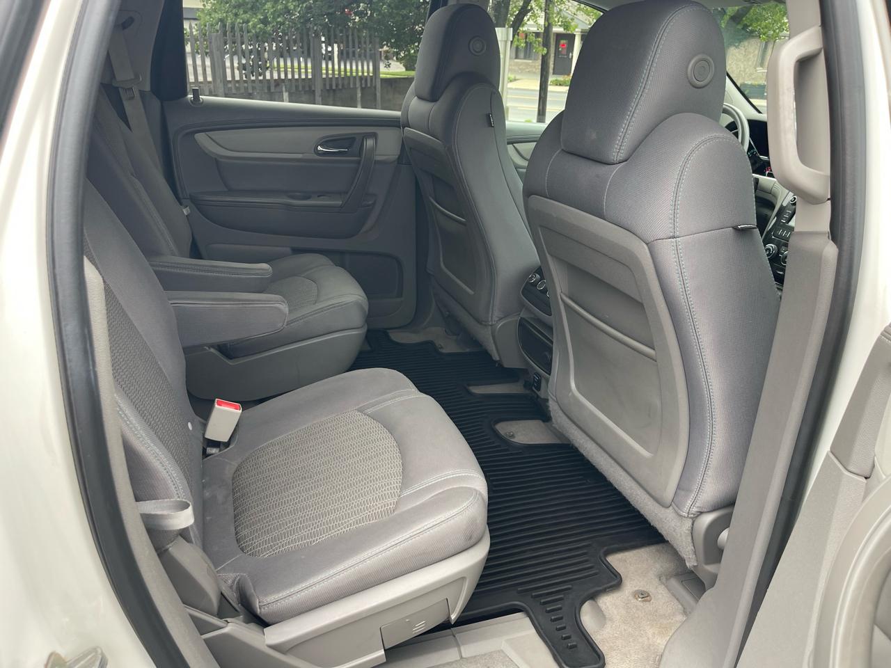Chevrolet Traverse 1LT FWD 2015