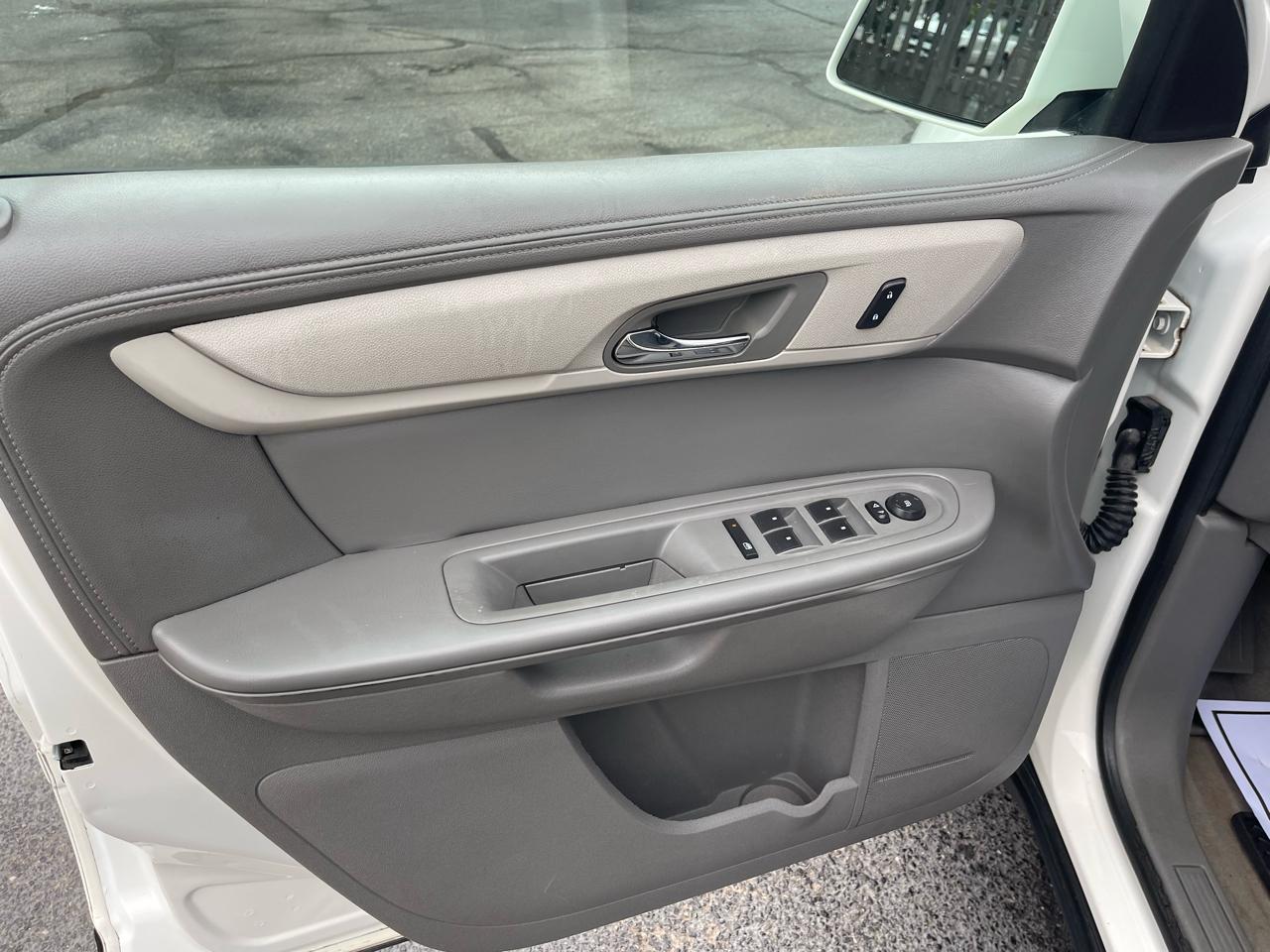 Chevrolet Traverse 1LT FWD 2015