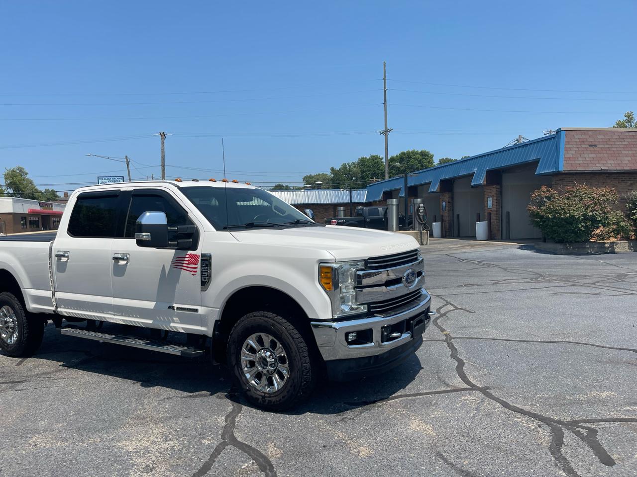 Ford F-250 SD Lariat Crew Cab 4WD 2017