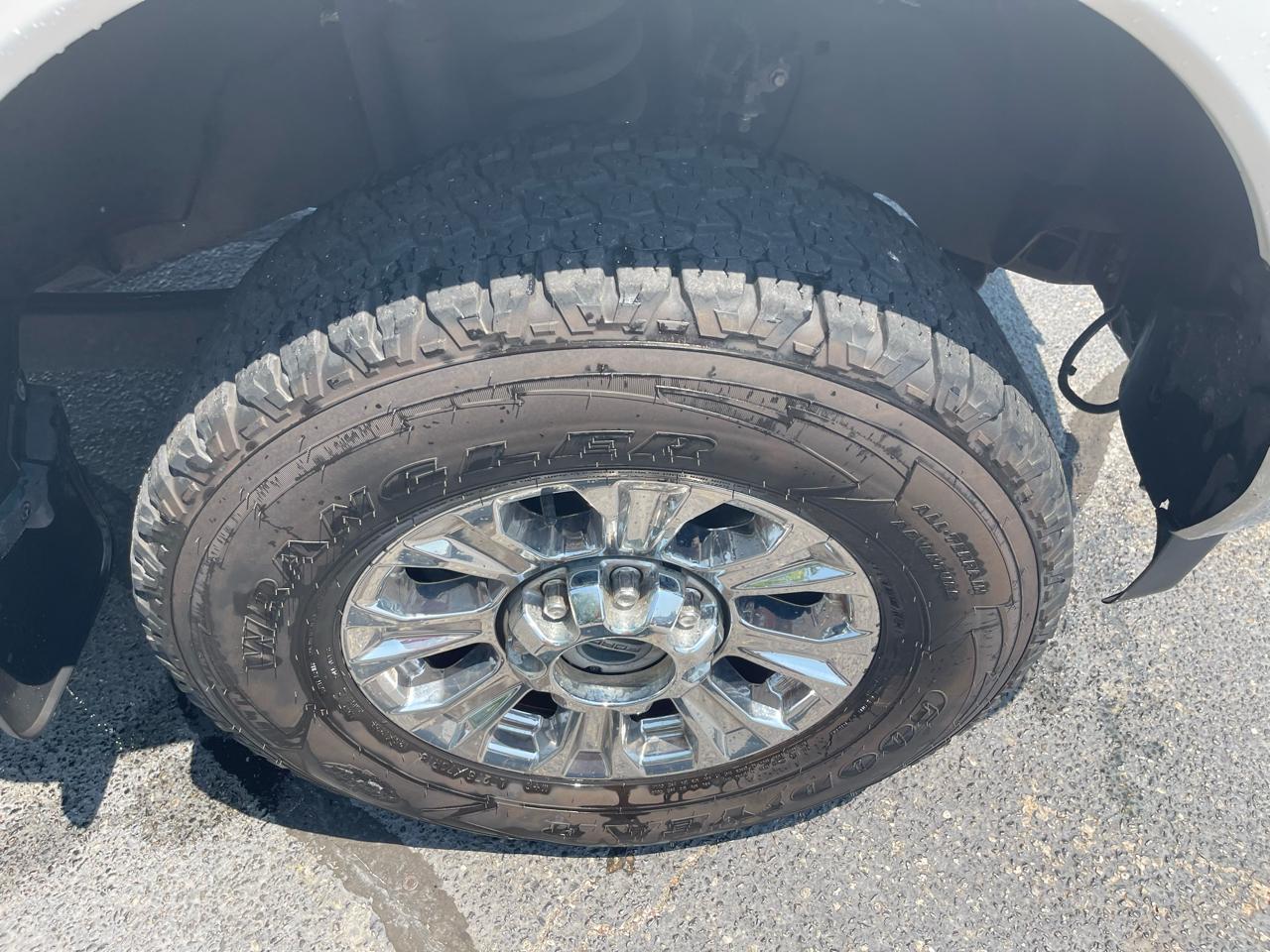 Ford F-250 SD Lariat Crew Cab 4WD 2017