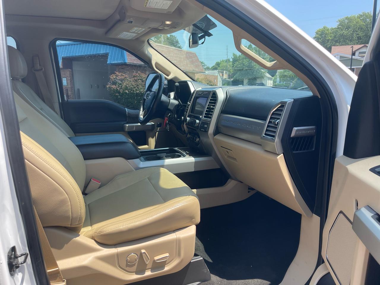 Ford F-250 SD Lariat Crew Cab 4WD 2017