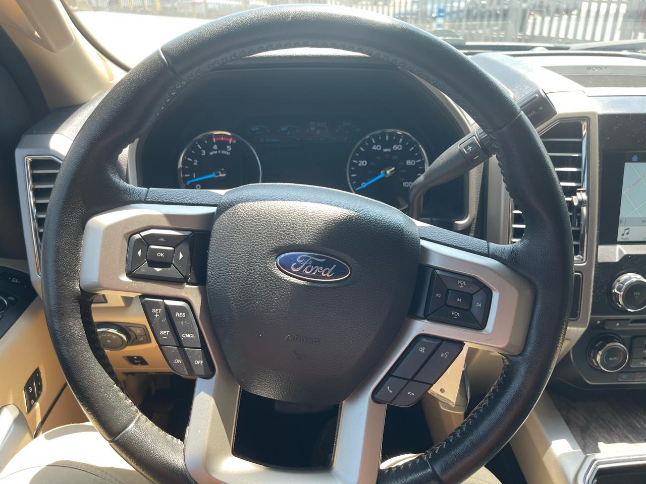 Ford F-250 SD Lariat Crew Cab 4WD 2017