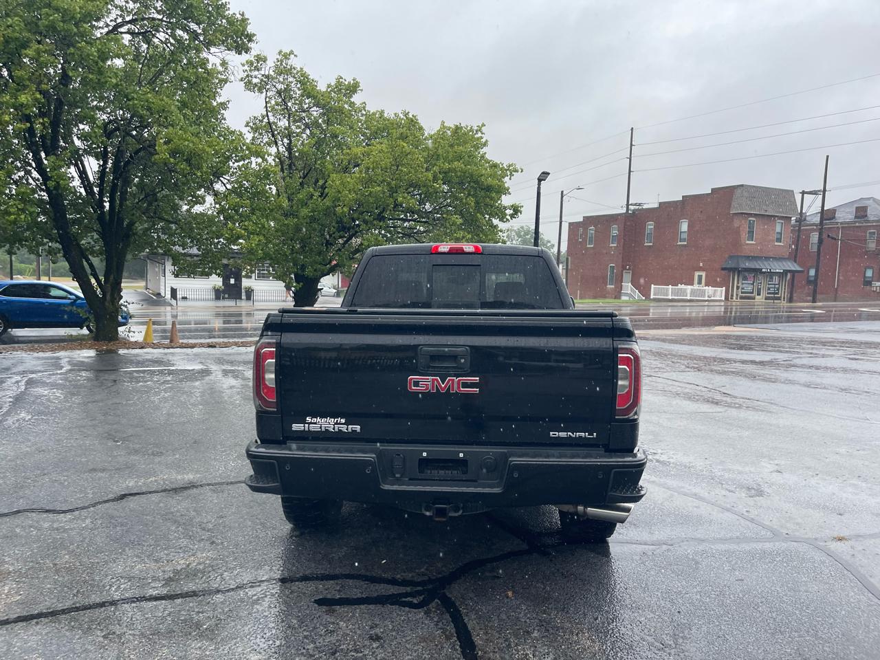 GMC Sierra 1500 Denali Crew Cab Short Box 4WD 2017