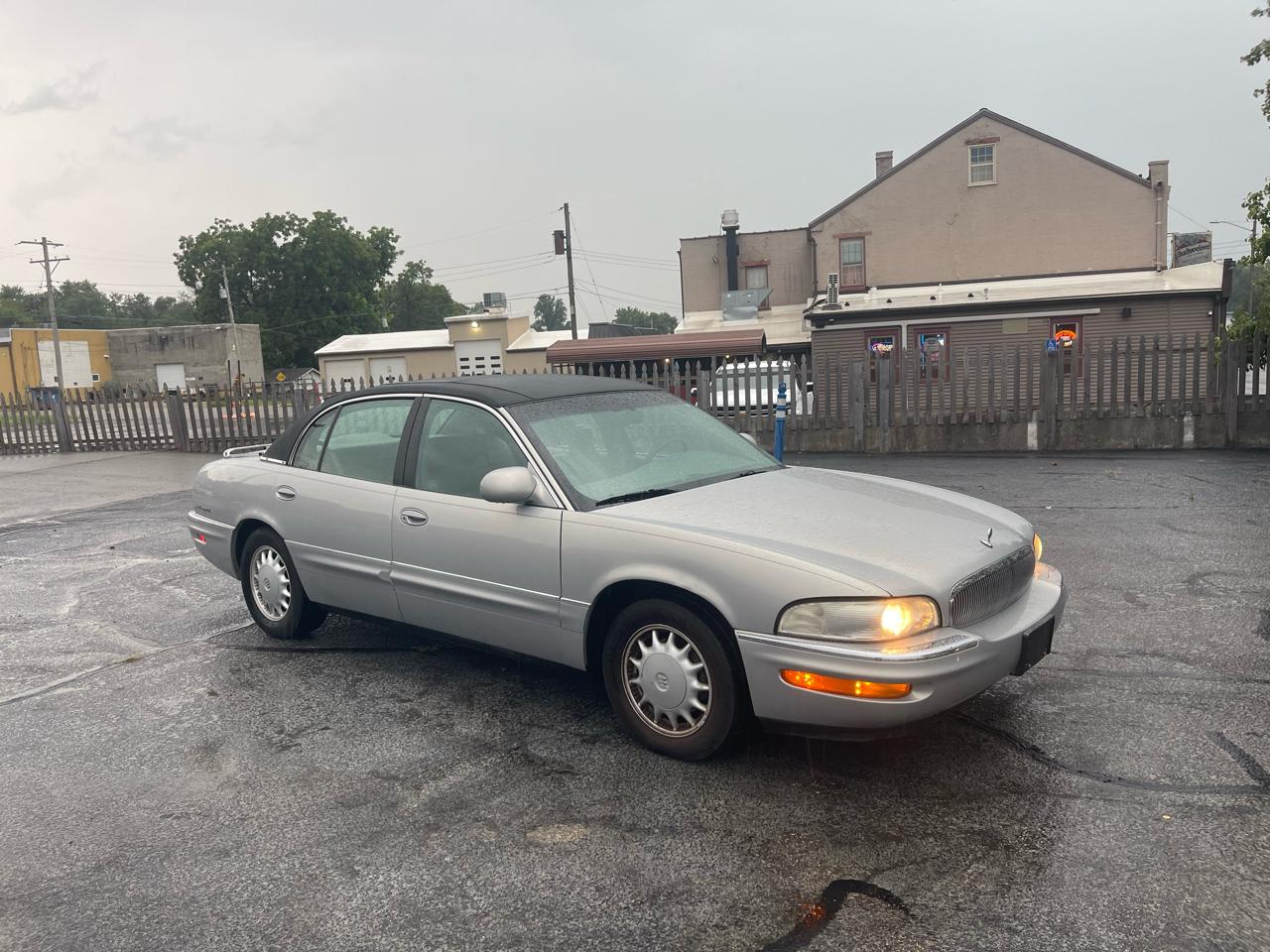 Buick Park Avenue Sedan 1998