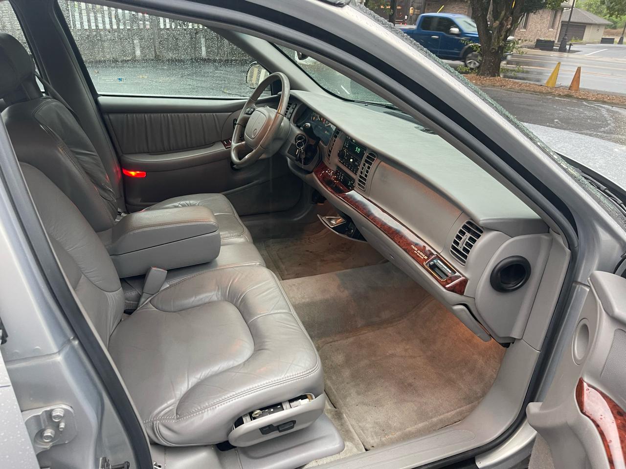 Buick Park Avenue Sedan 1998