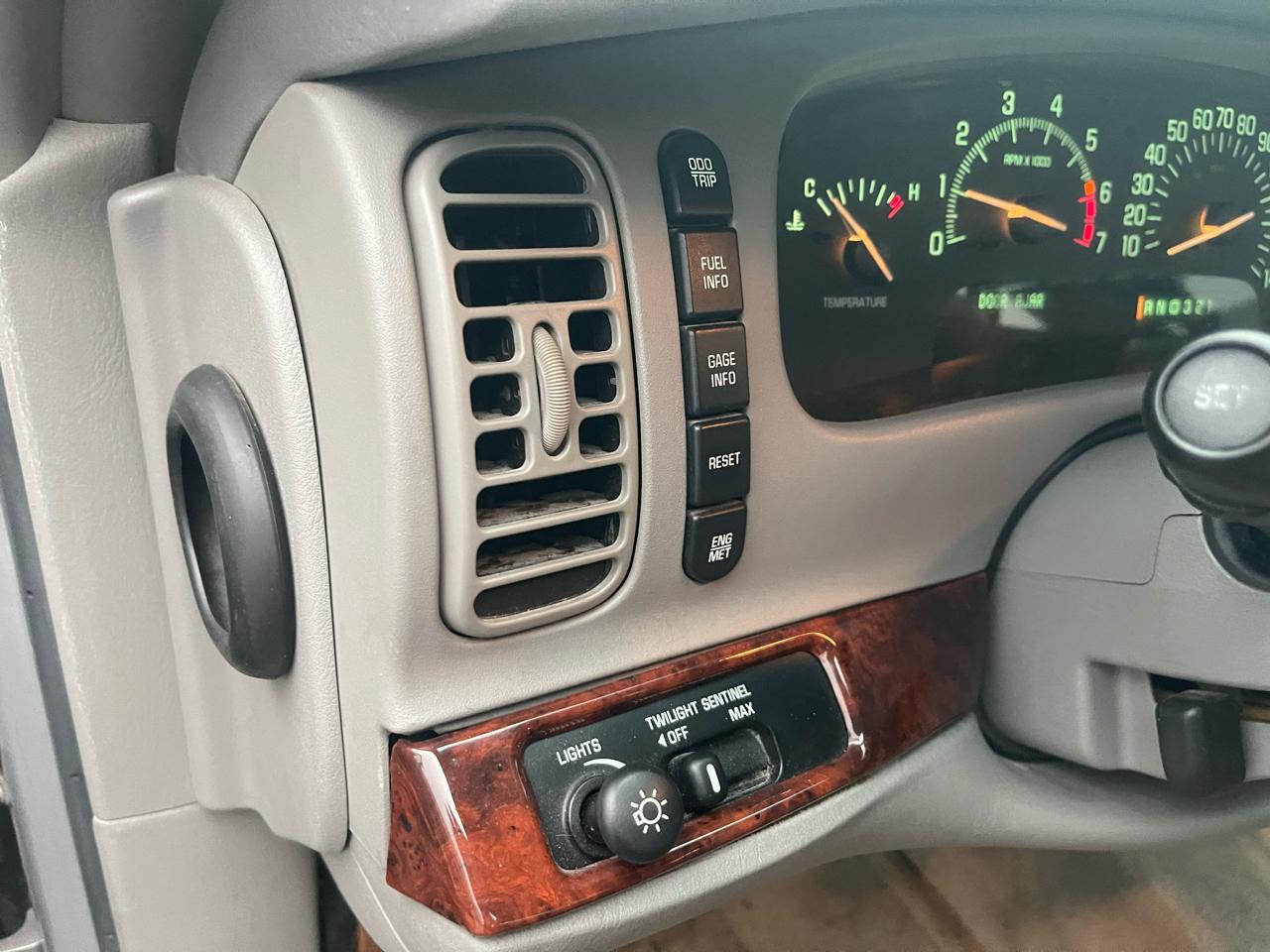 Buick Park Avenue Sedan 1998