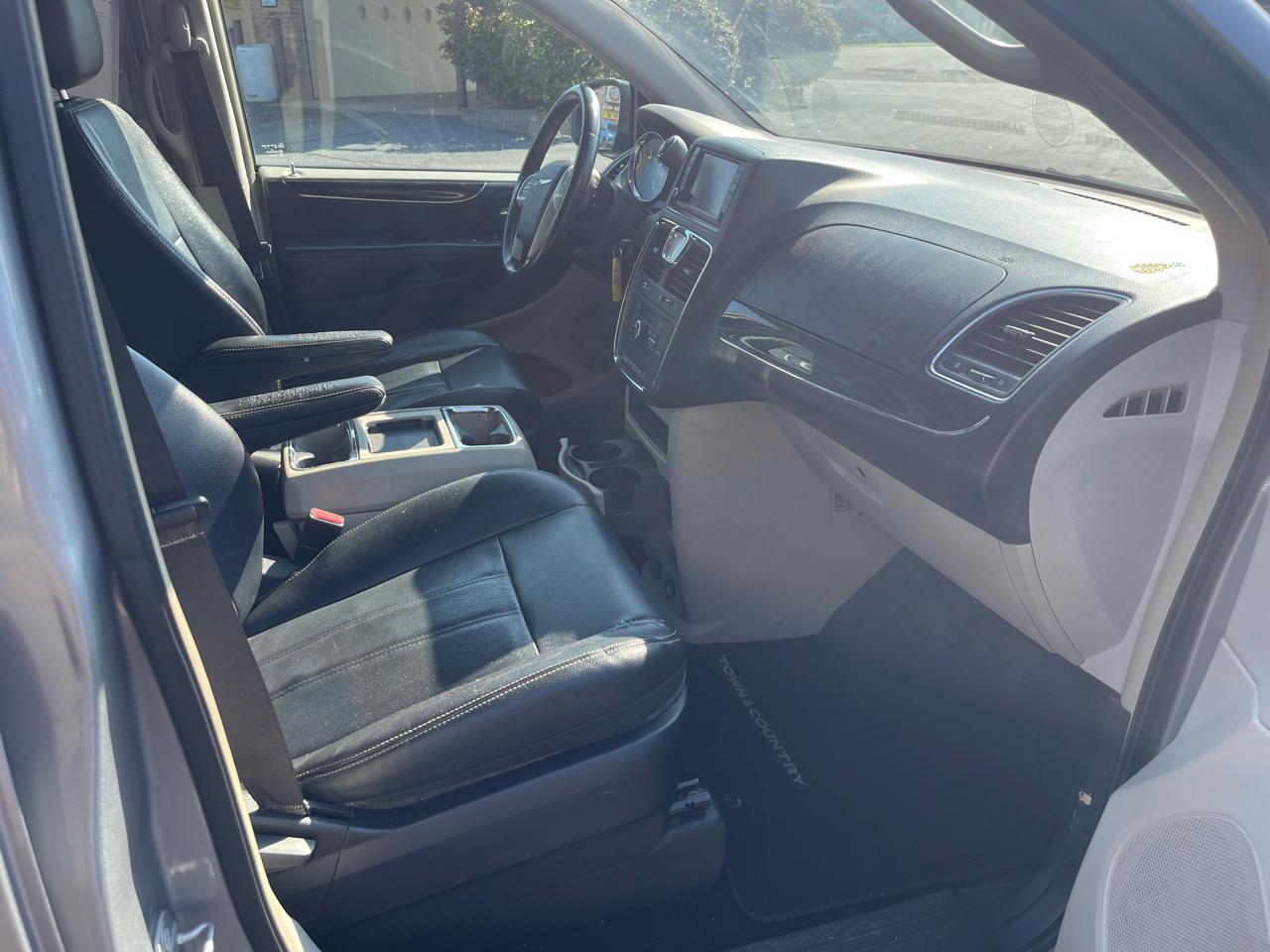 Chrysler Town & Country Touring 2014