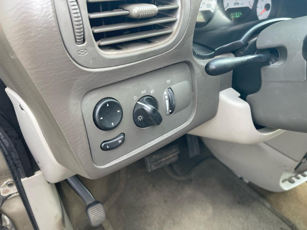 Dodge Caravan SXT 2006