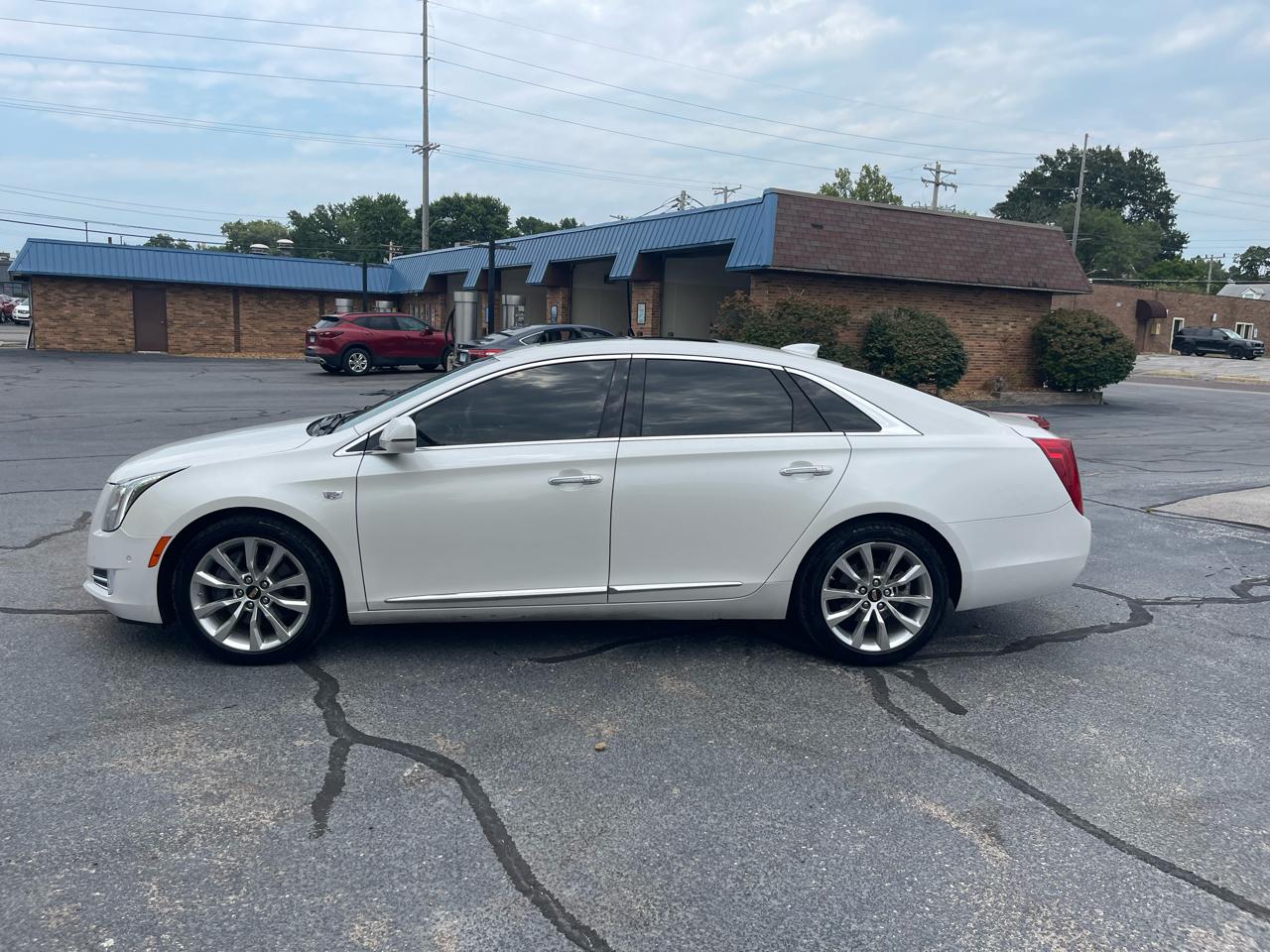 Cadillac XTS Luxury FWD 2016