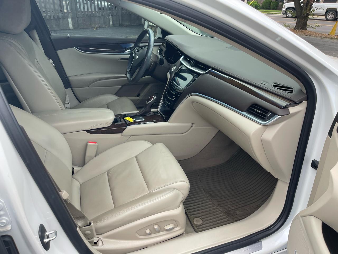 Cadillac XTS Luxury FWD 2016