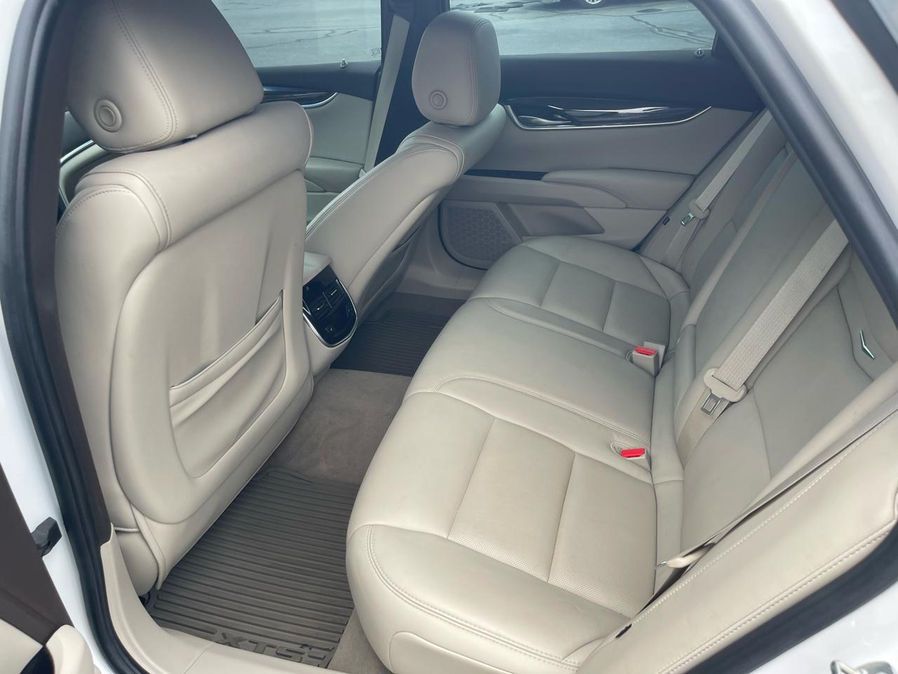 Cadillac XTS Luxury FWD 2016