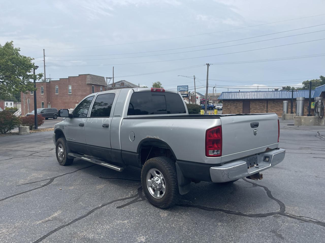 Dodge Ram 2500 Laramie Mega Cab 4WD 2006