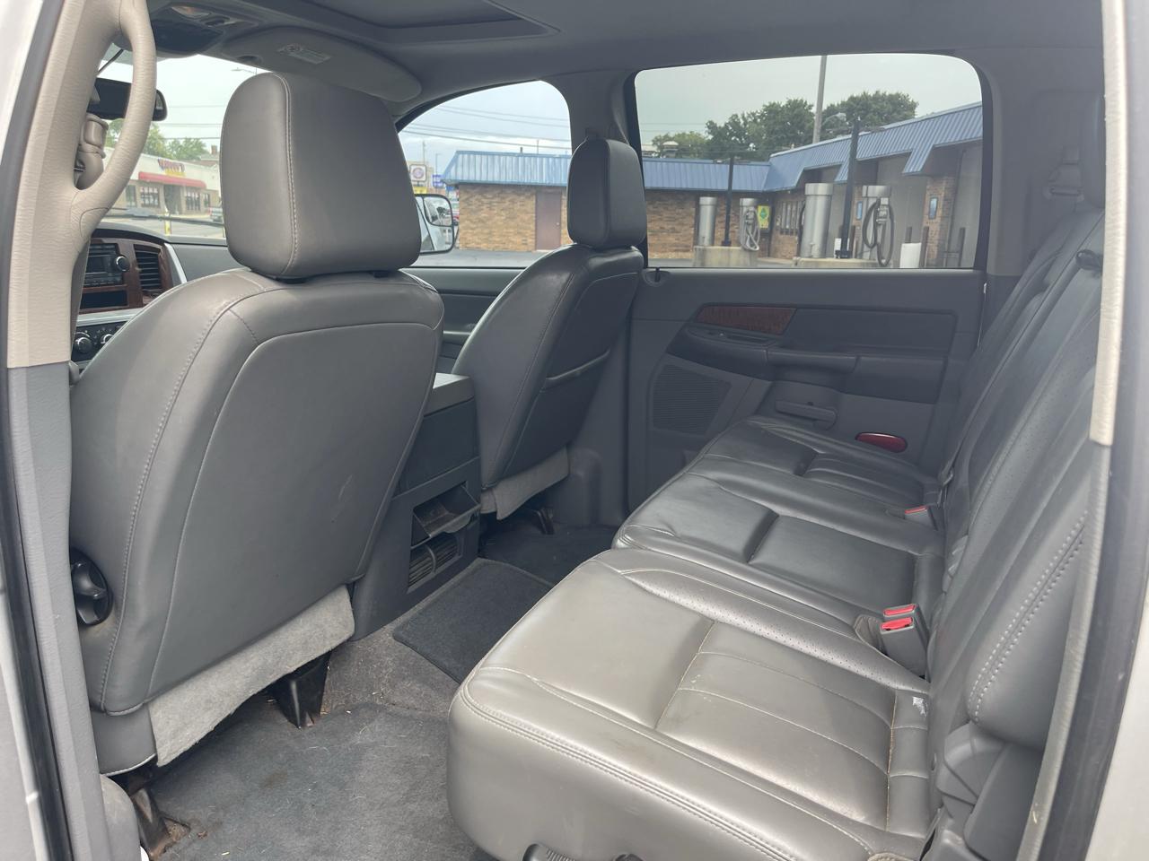 Dodge Ram 2500 Laramie Mega Cab 4WD 2006
