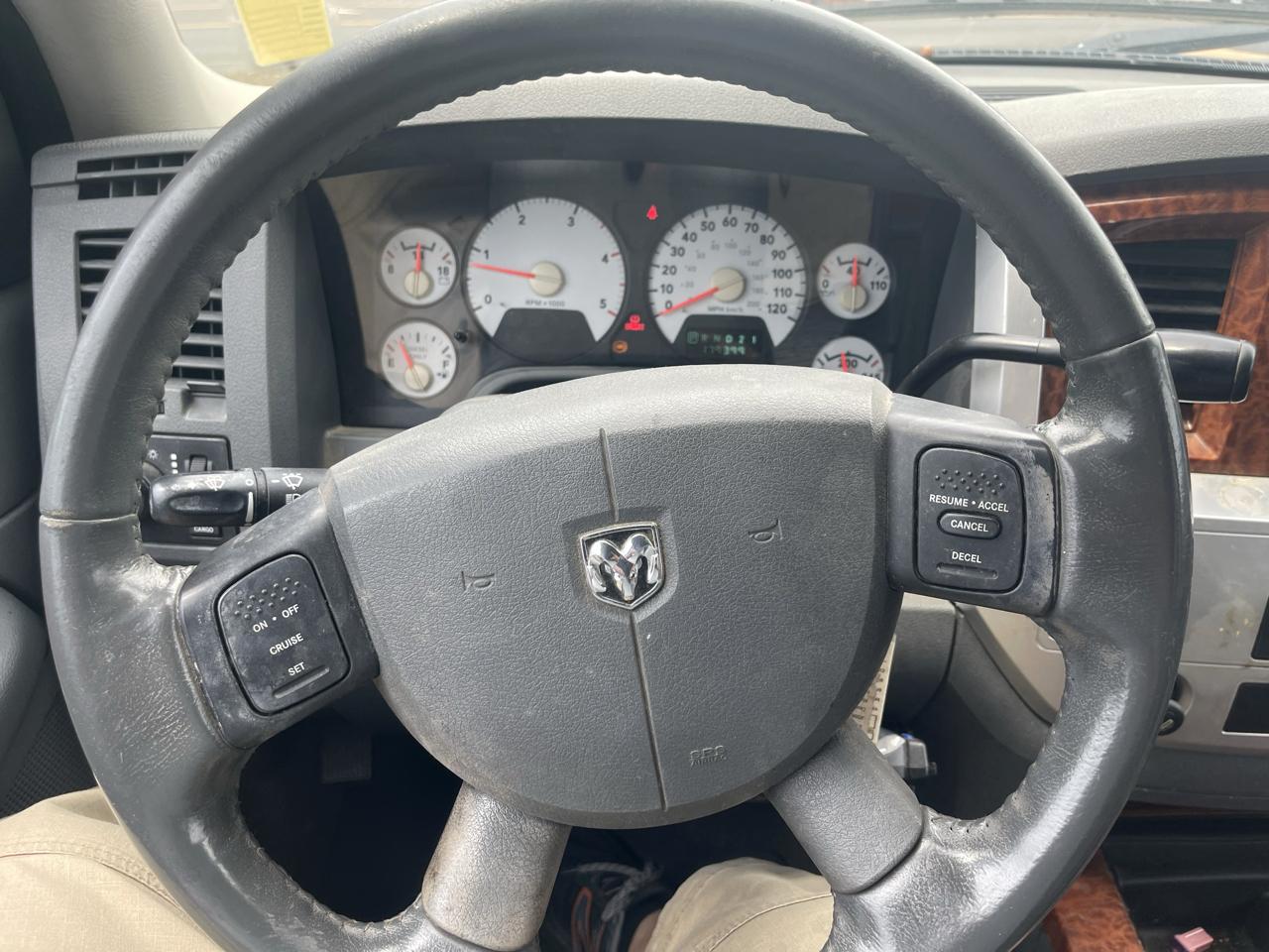 Dodge Ram 2500 Laramie Mega Cab 4WD 2006