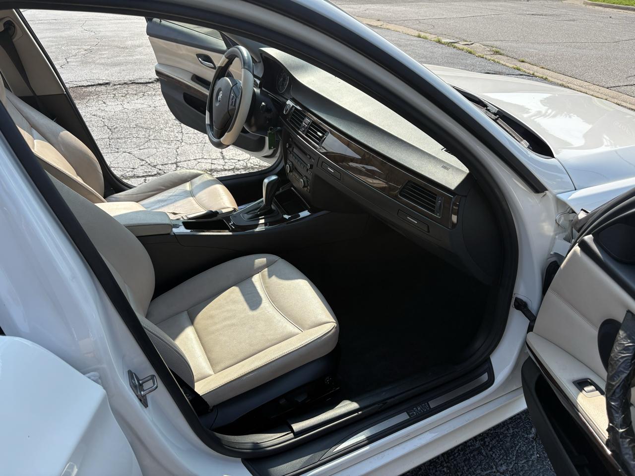 BMW 3-Series 328i 2011