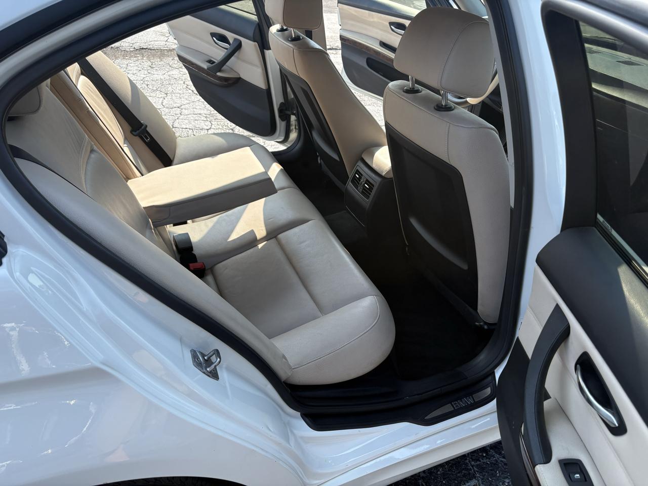 BMW 3-Series 328i 2011