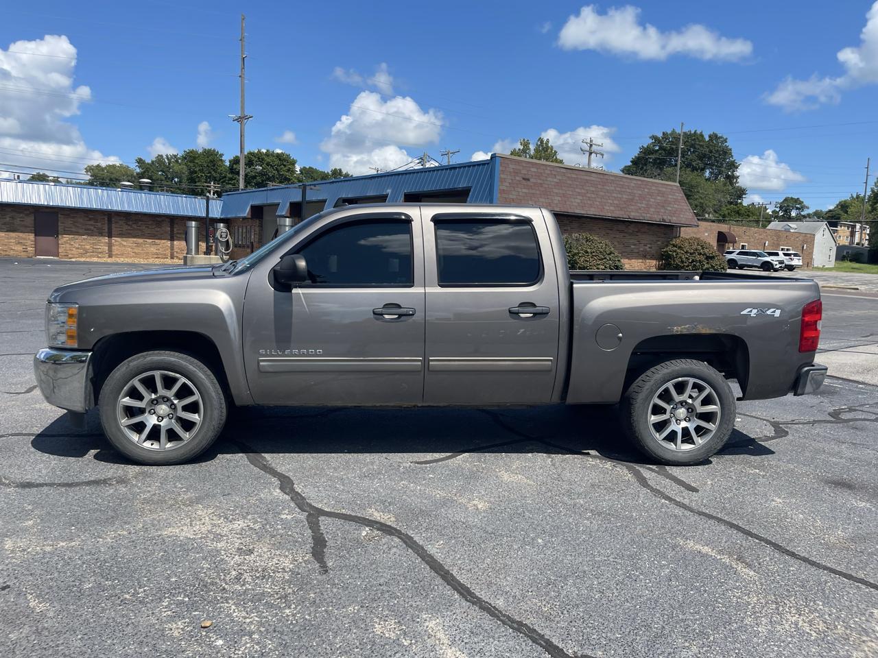 Chevrolet Silverado 1500 1LT Crew Cab 4WD 2013