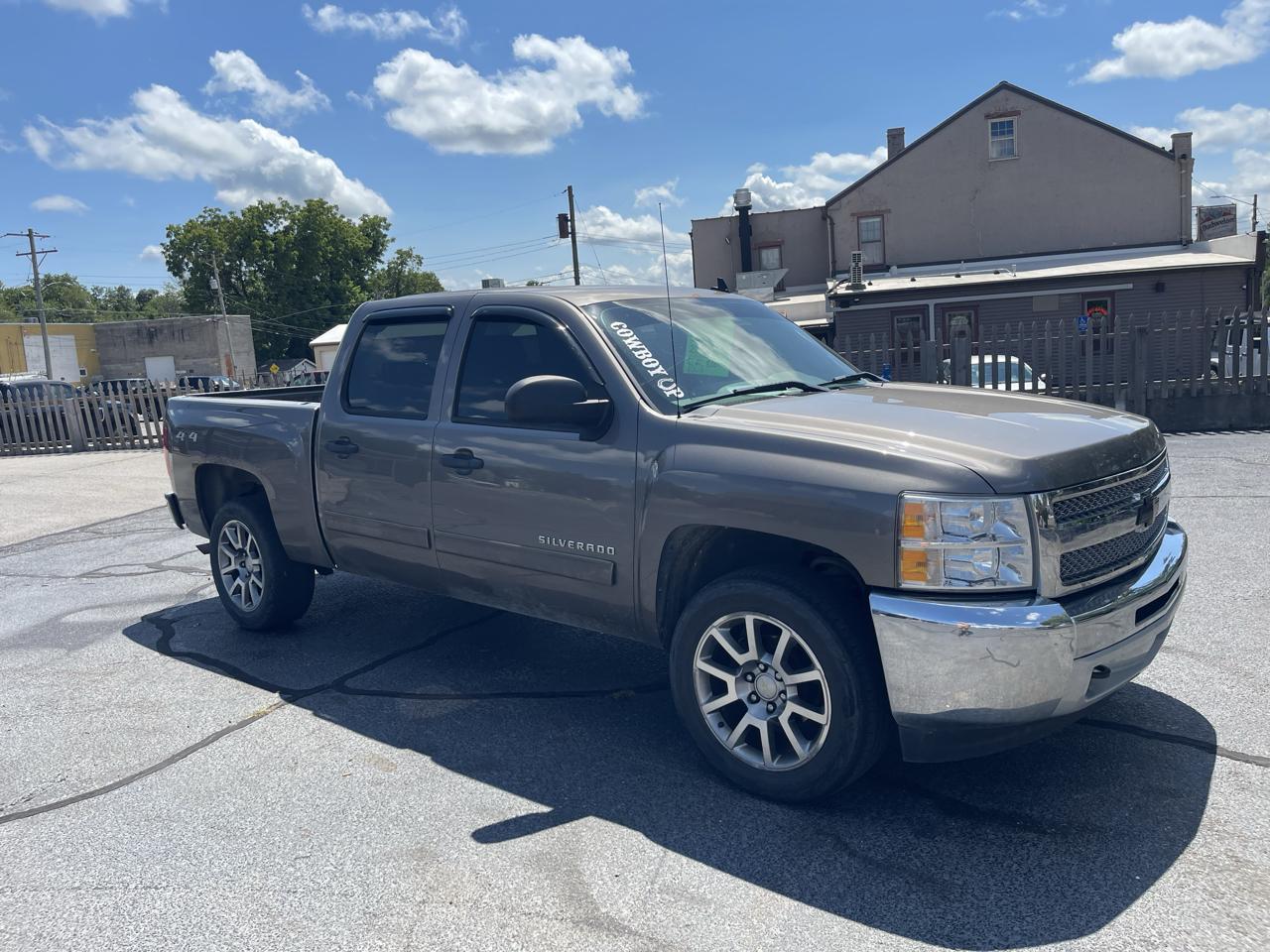 Chevrolet Silverado 1500 1LT Crew Cab 4WD 2013