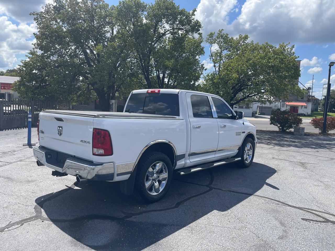 RAM 1500 4WD Crew Cab 140.5" Big Horn 2017