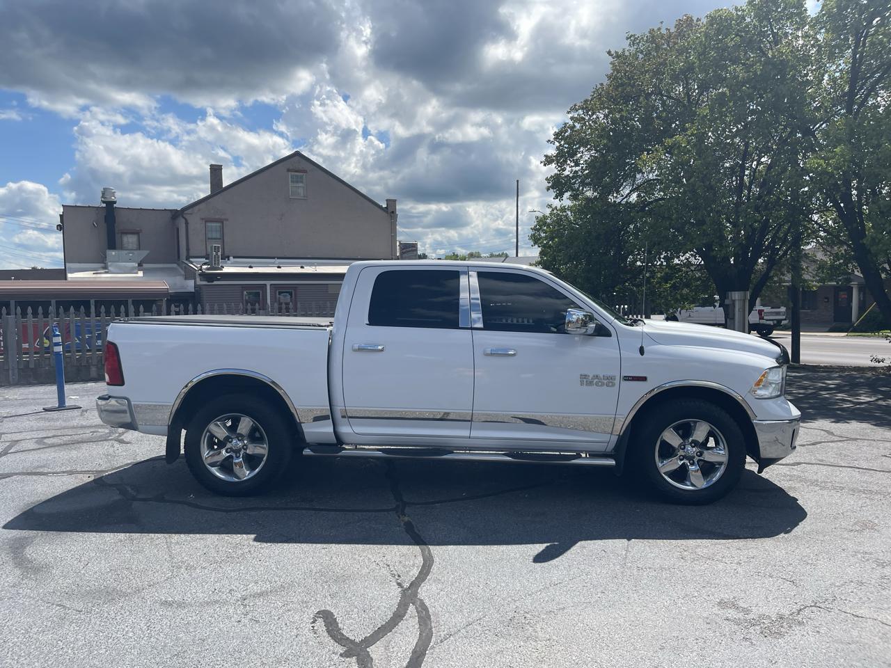 RAM 1500 4WD Crew Cab 140.5" Big Horn 2017