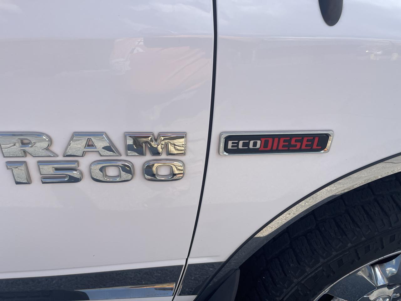 RAM 1500 4WD Crew Cab 140.5" Big Horn 2017
