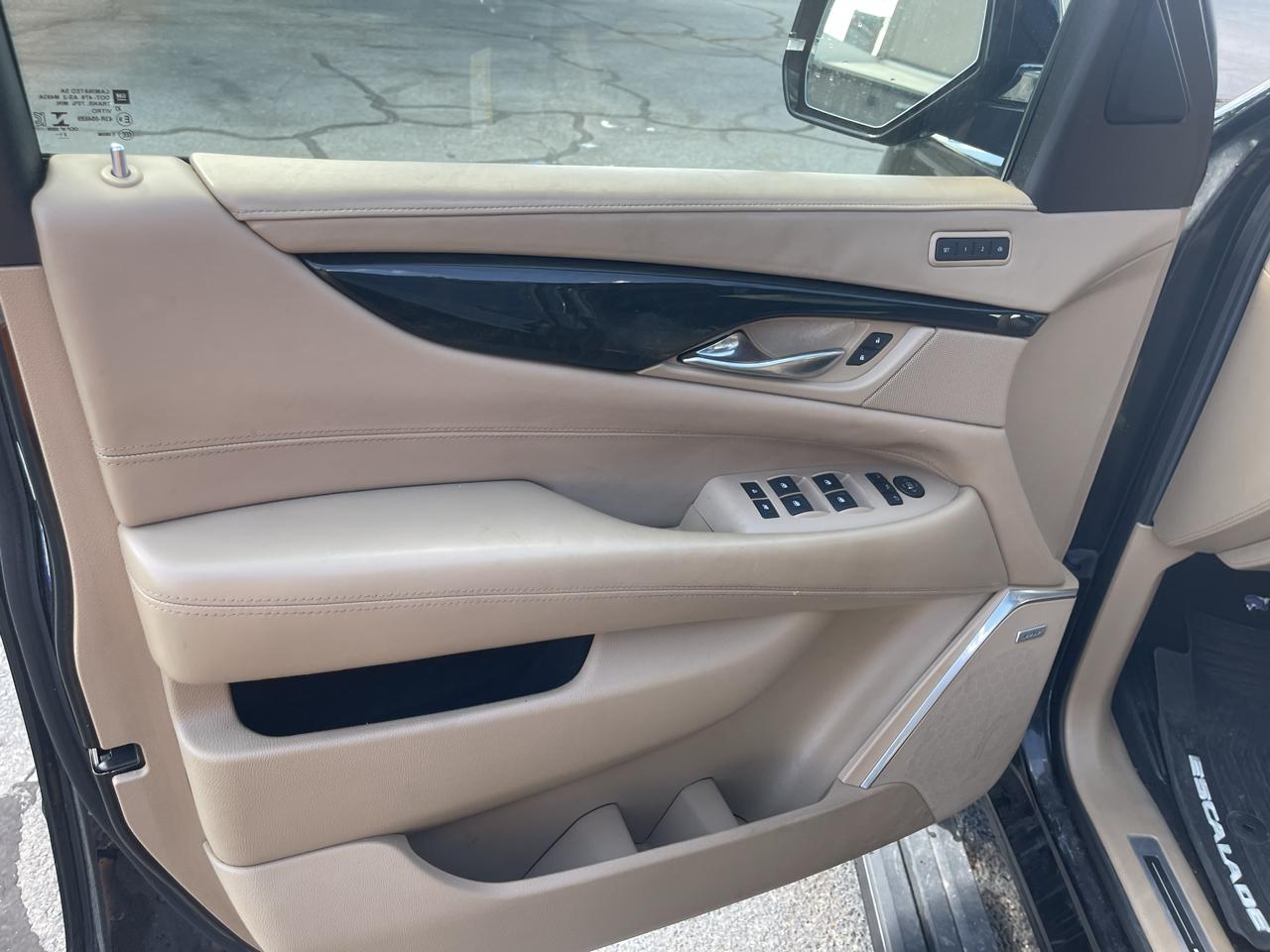 Cadillac Escalade ESV Platinum 4WD 2020