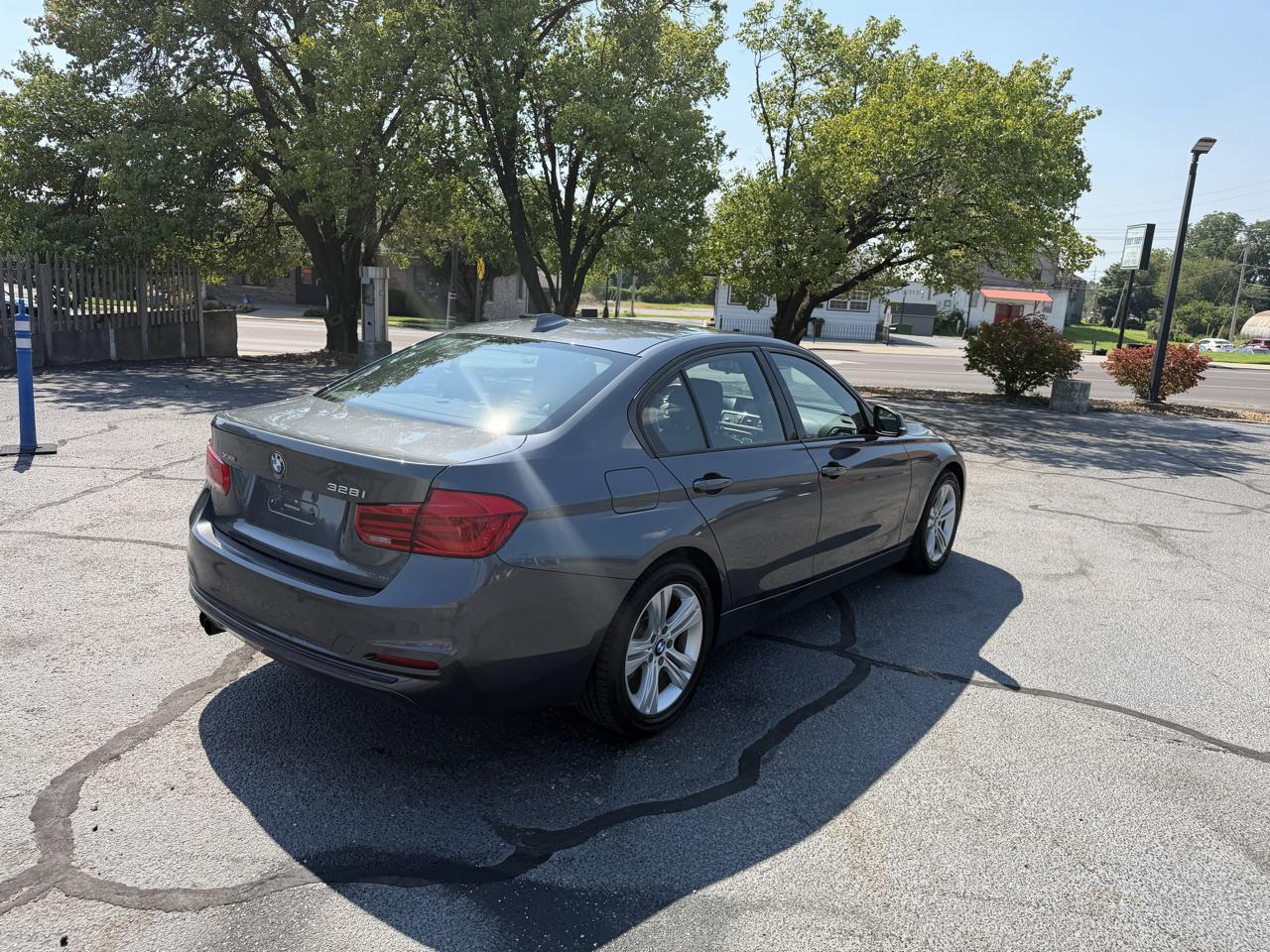 BMW 3-Series 328i xDrive Sedan 2016