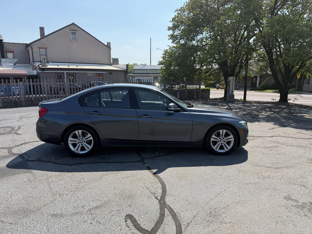 BMW 3-Series 328i xDrive Sedan 2016