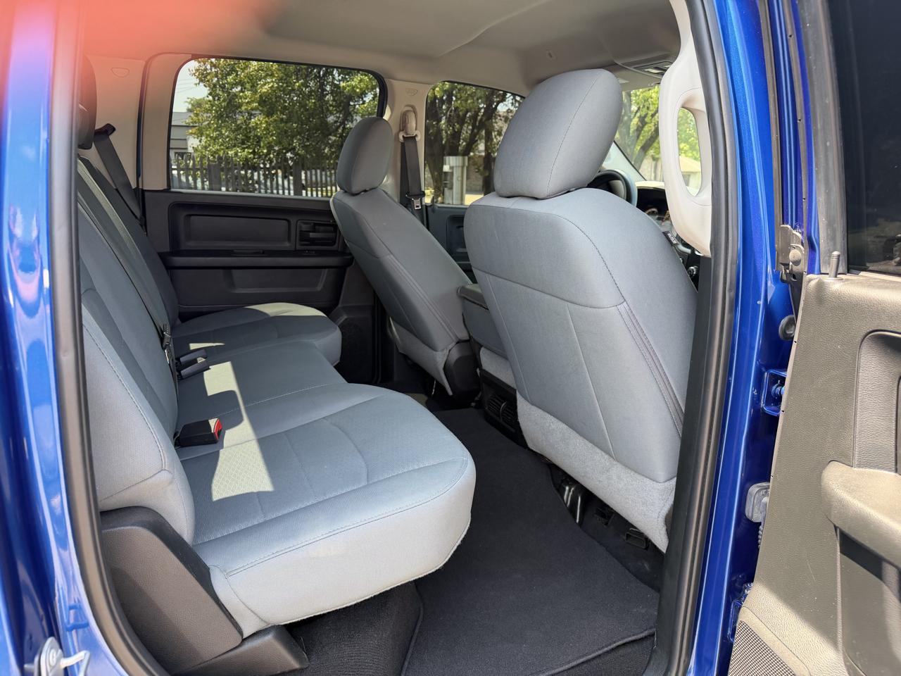 RAM 1500 4WD Crew Cab 140.5" Sport 2018