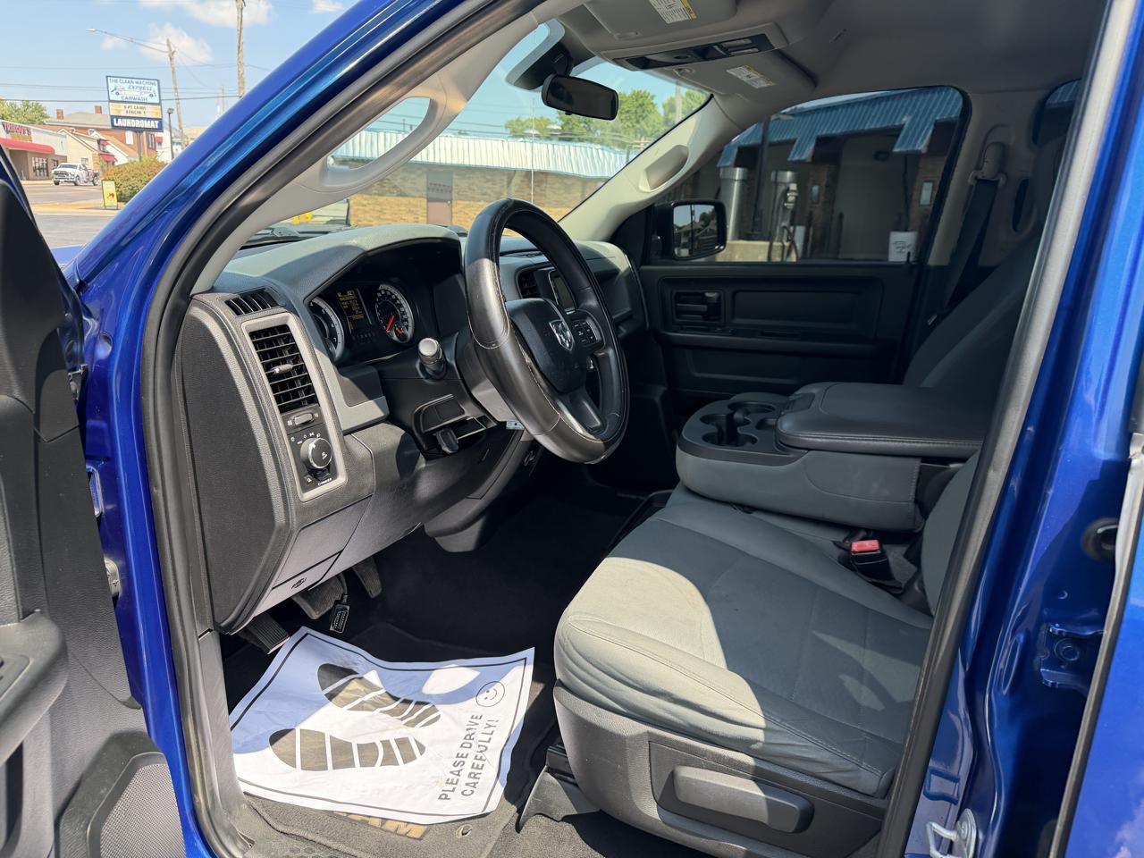 RAM 1500 4WD Crew Cab 140.5" Sport 2018