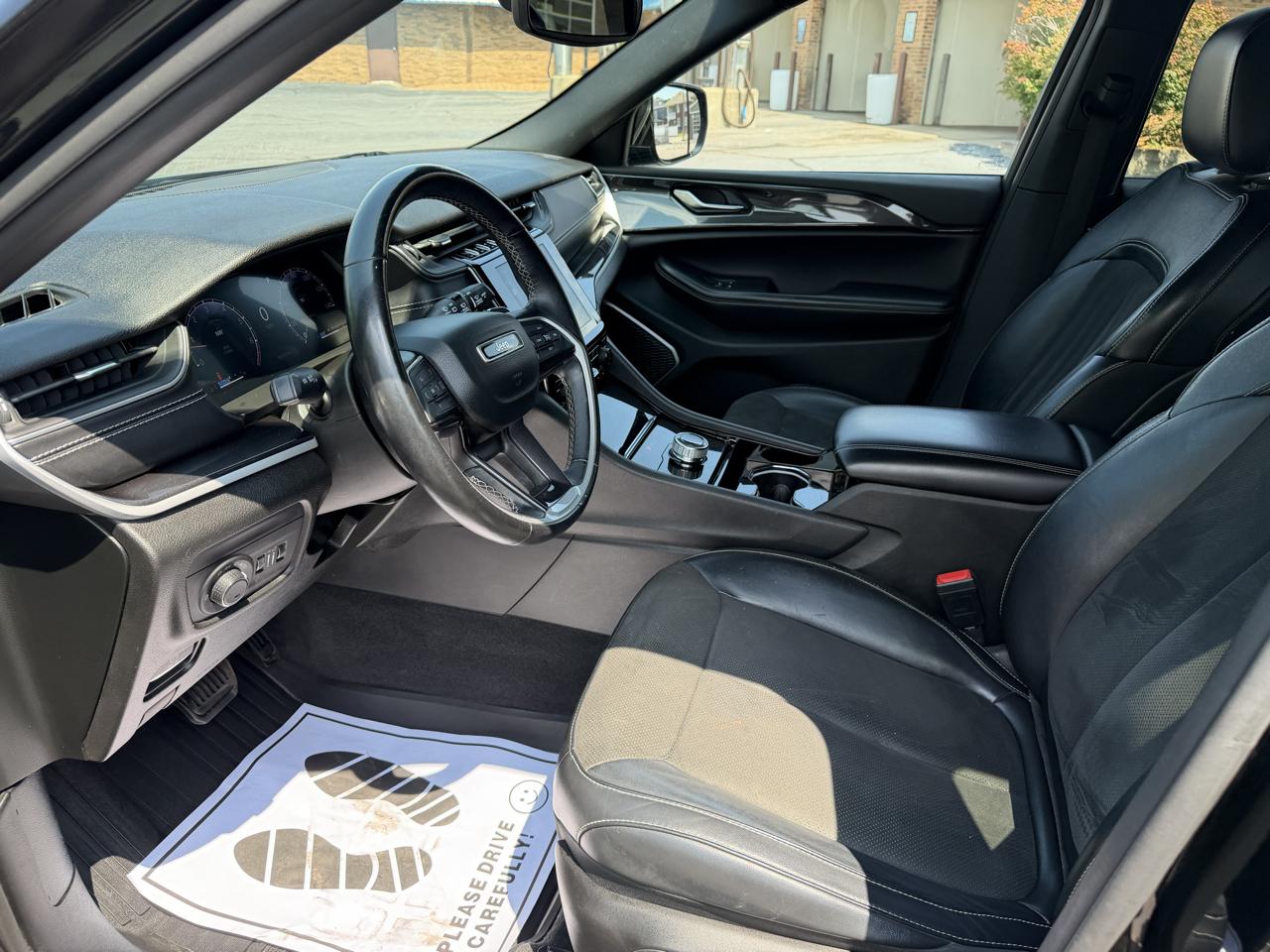 Jeep Grand Cherokee L Laredo 4WD 2022