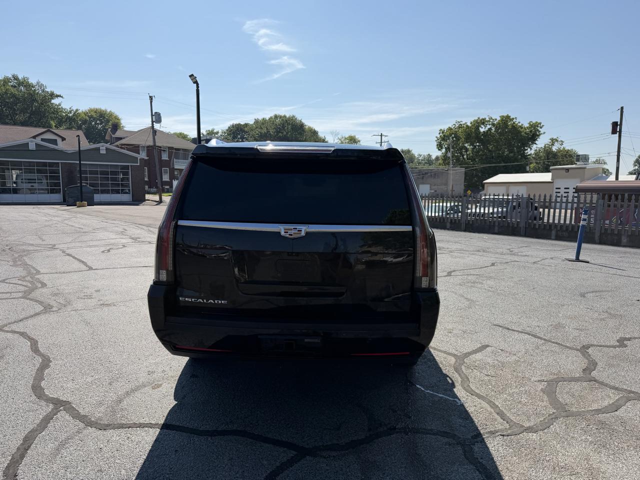 Cadillac Escalade ESV Luxury 4WD 2017