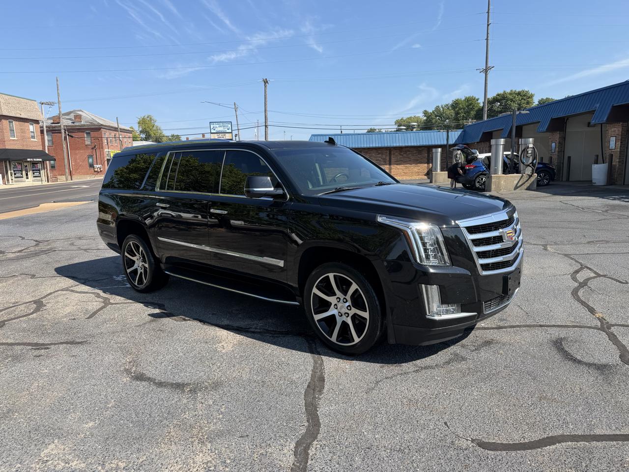 Cadillac Escalade ESV Luxury 4WD 2017