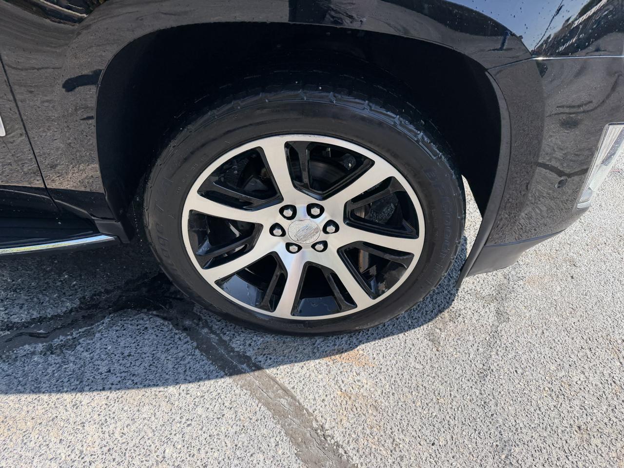 Cadillac Escalade ESV Luxury 4WD 2017