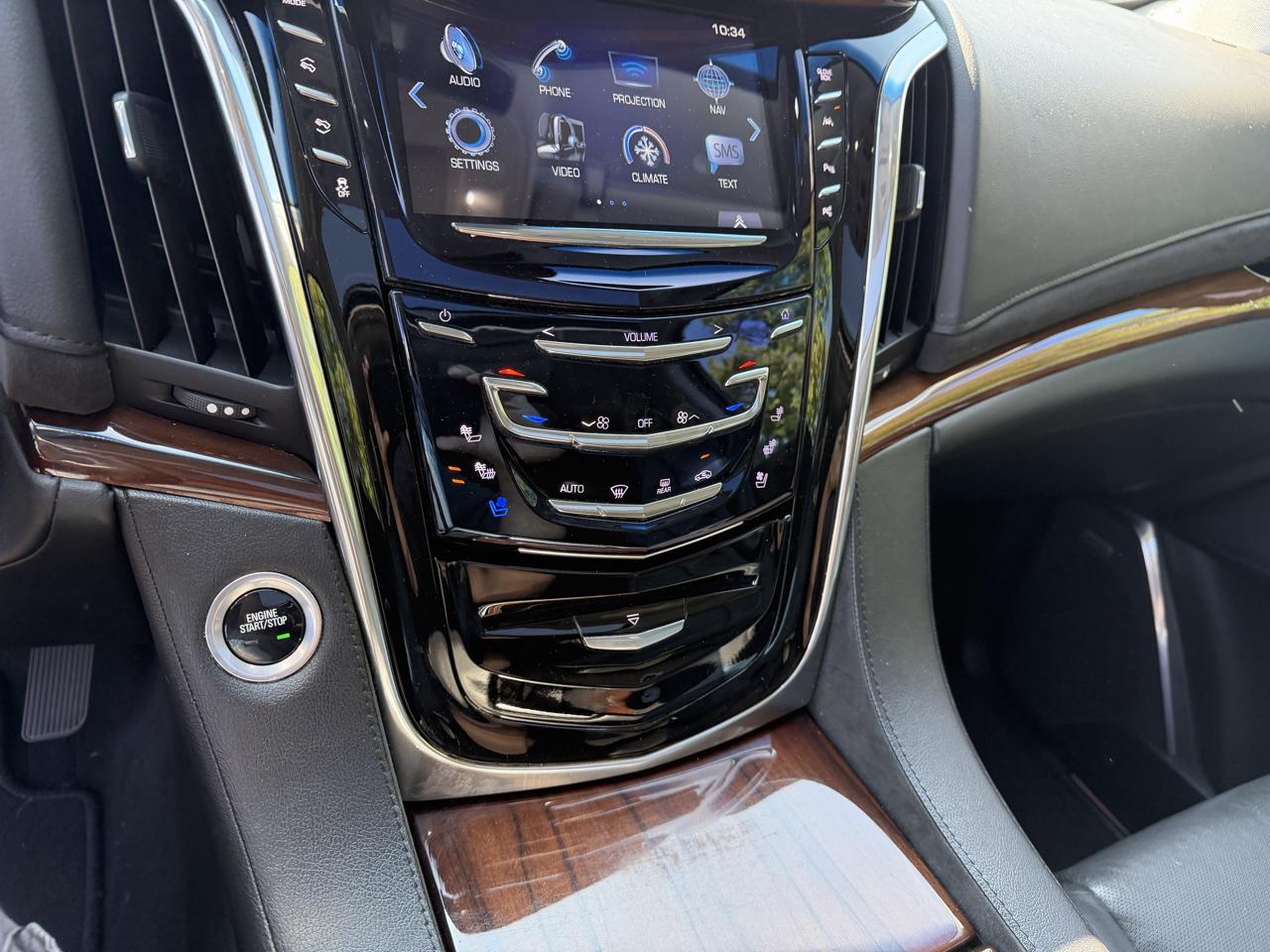 Cadillac Escalade ESV Luxury 4WD 2017