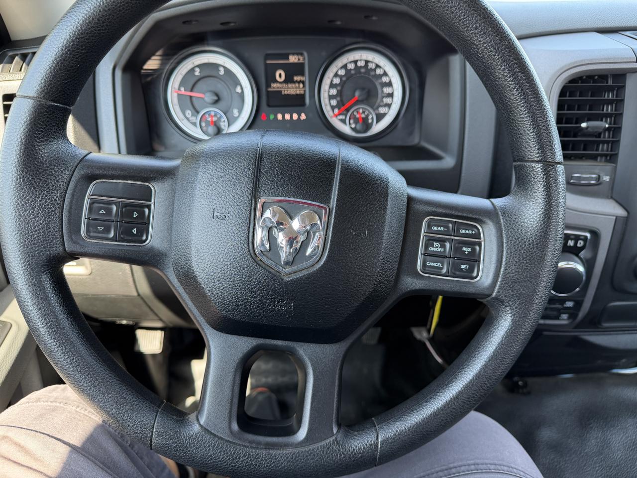 RAM 1500 4WD Reg Cab 140.5" SLT 2014