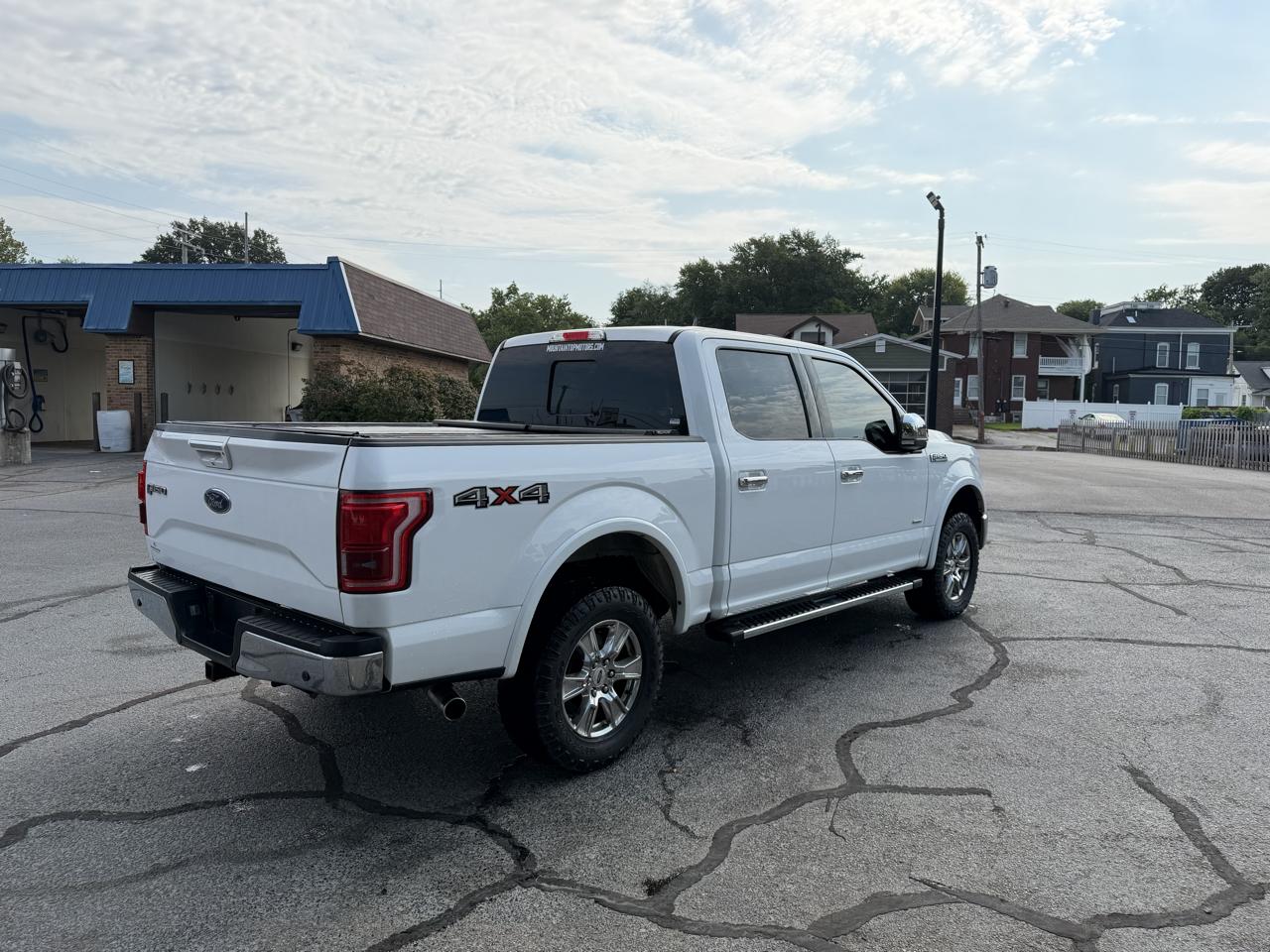 Ford F-150 4WD SuperCrew 139" Lariat 2015