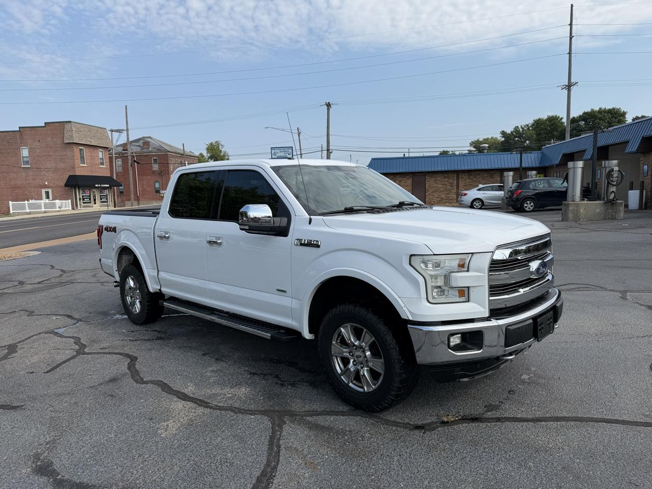 Ford F-150 4WD SuperCrew 139" Lariat 2015